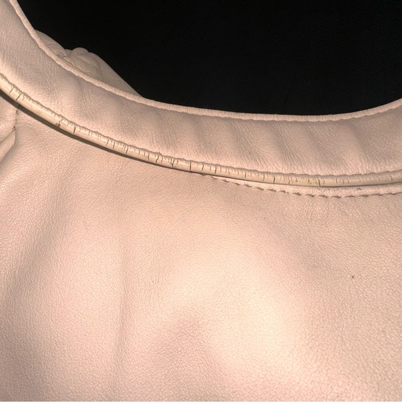 MICHAEL Michael Kors Beverly Hobo Satchel Genuine Leather Shoulder Bag Vanilla - Picture 16 of 16